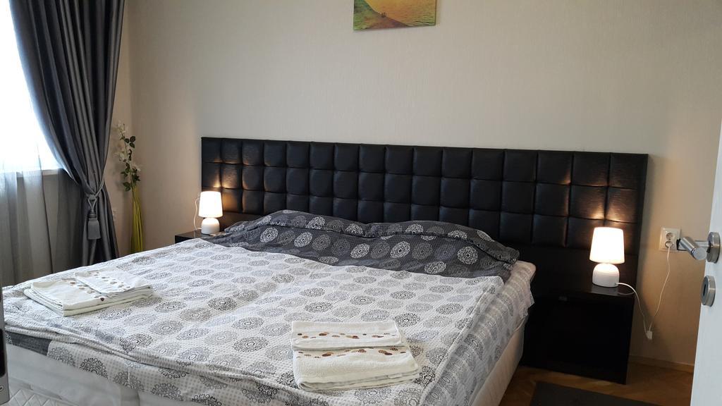 Apartment Plamen Delux Burgas Bagian luar foto